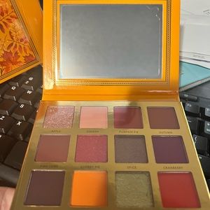 ACE BEAUTE Falling for you palette